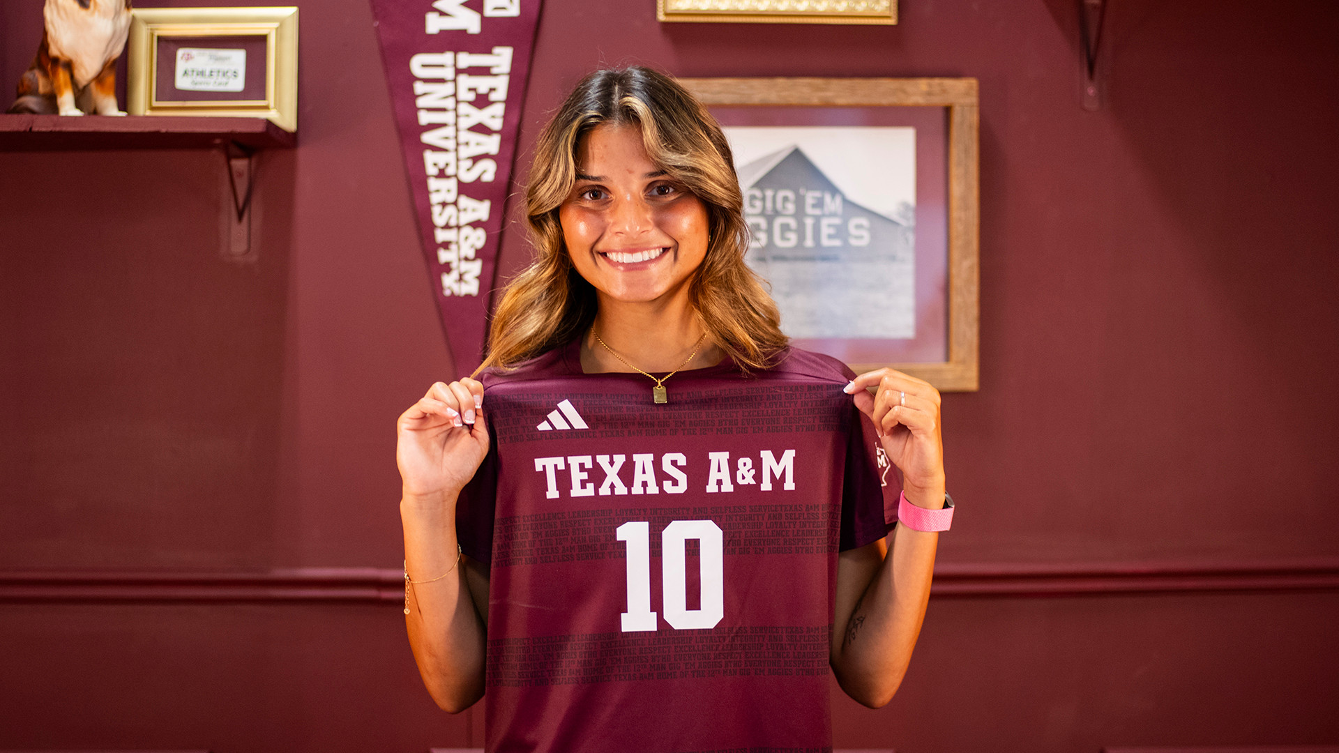 Carapazza Named to Hermann Trophy Watch List